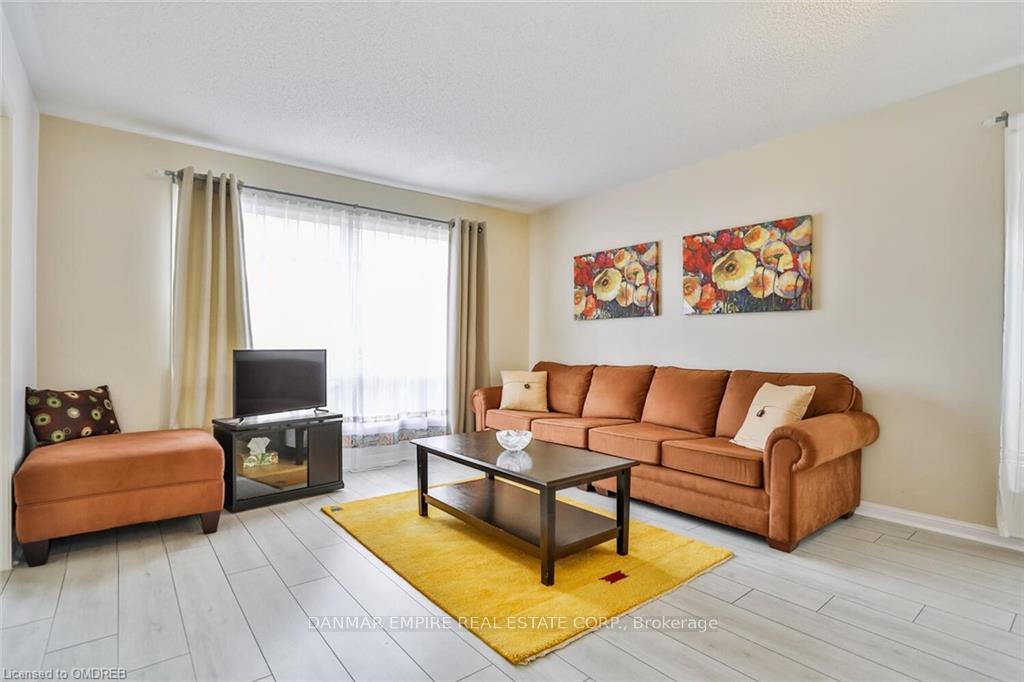 Photo 5 of 1185 Barclay Circle, Milton, Beaty — HOMEH