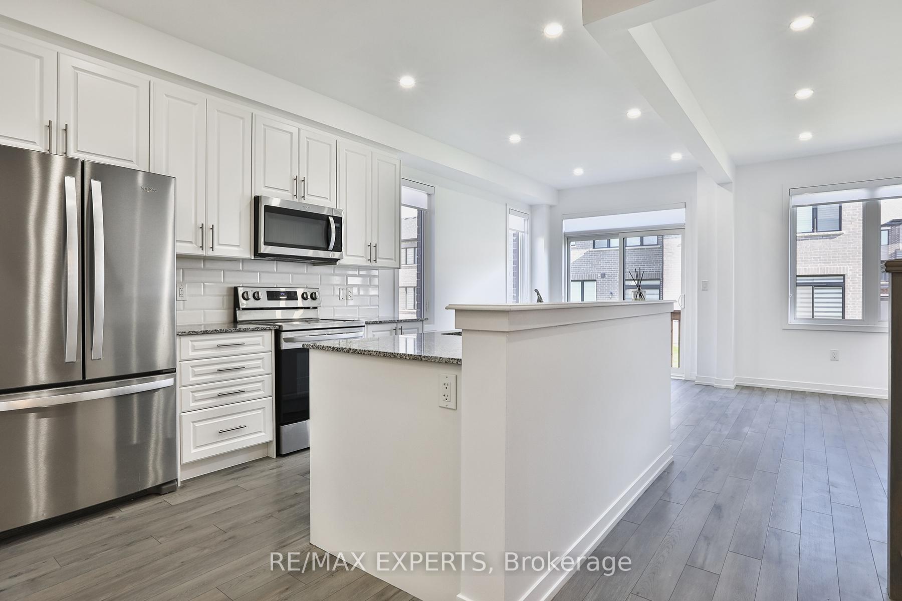 Photo 7 of 1541 Rose Way, Milton, Cobban — HOMEH