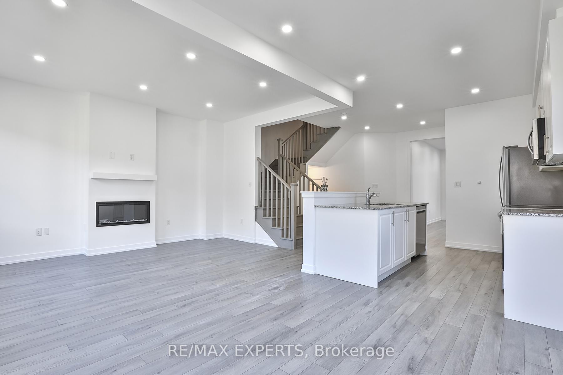 Photo 11 of 1541 Rose Way, Milton, Cobban — HOMEH