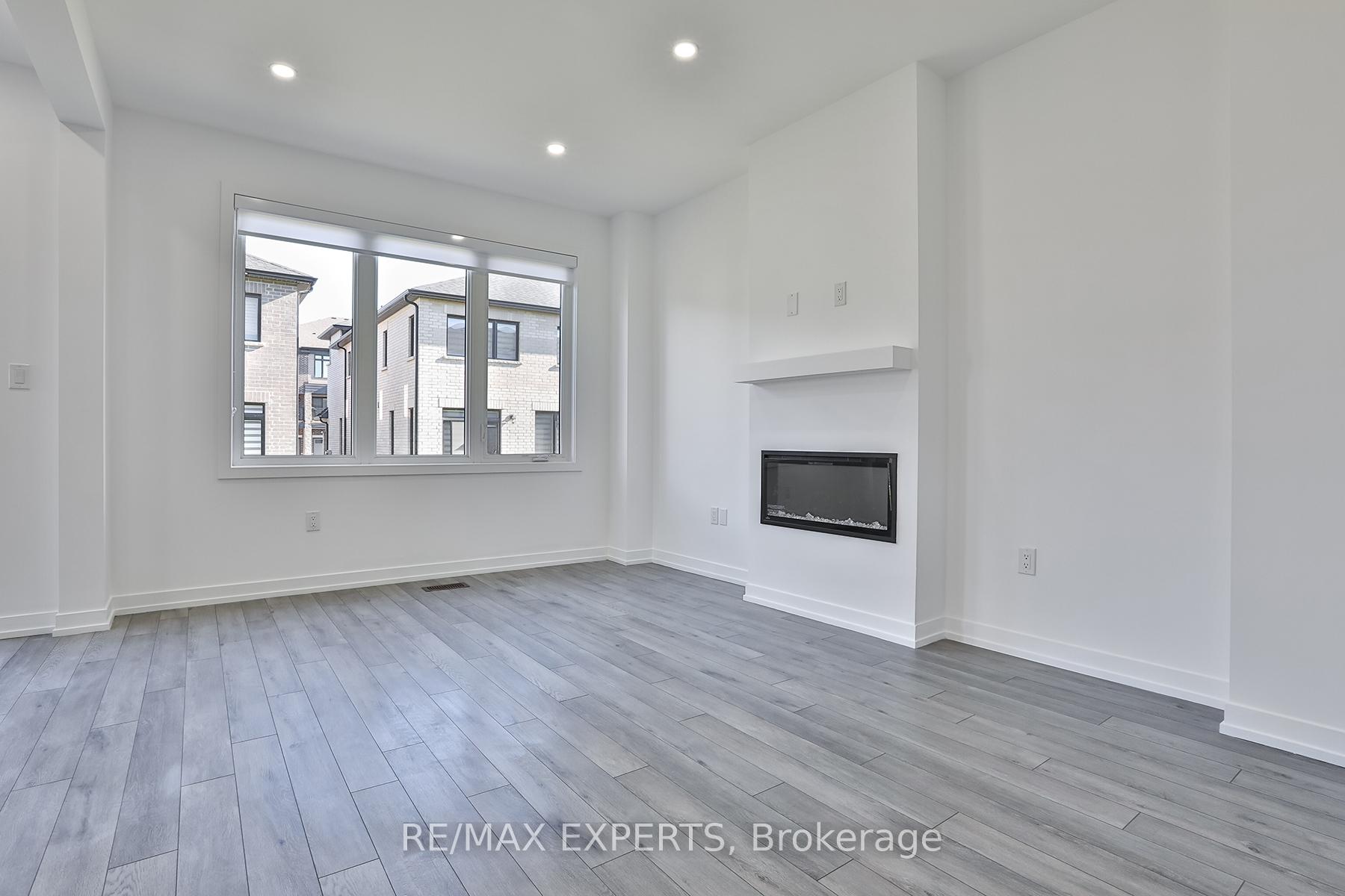 Photo 14 of 1541 Rose Way, Milton, Cobban — HOMEH