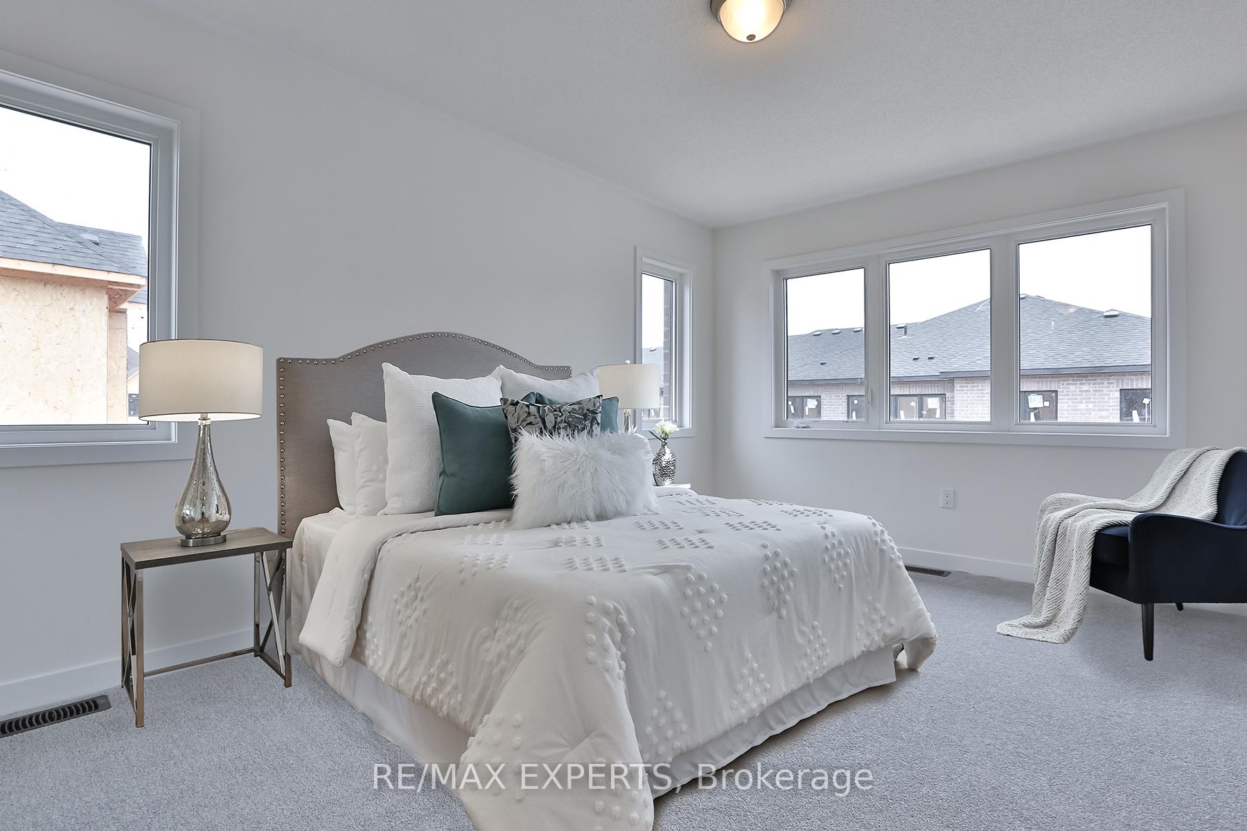 Photo 20 of 1541 Rose Way, Milton, Cobban — HOMEH