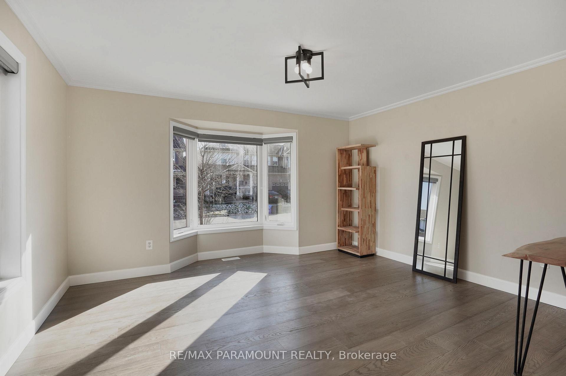 Photo 11 of 1605 Gowling Terrace, Milton, Clarke — HOMEH