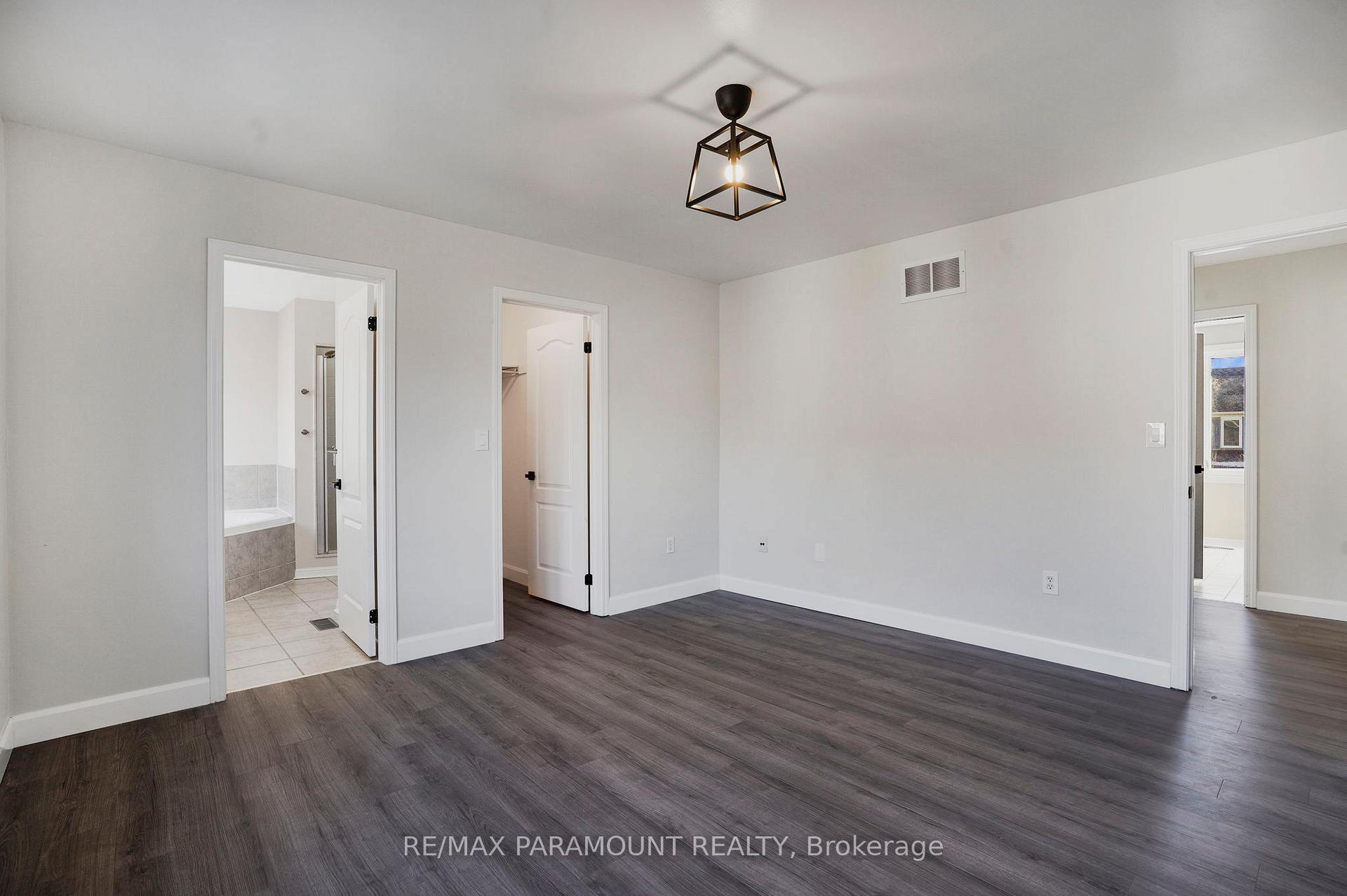 Photo 14 of 1605 Gowling Terrace, Milton, Clarke — HOMEH
