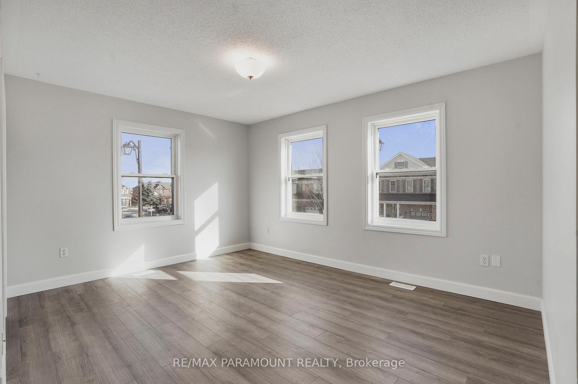Photo 17 of 1605 Gowling Terrace, Milton, Clarke — HOMEH