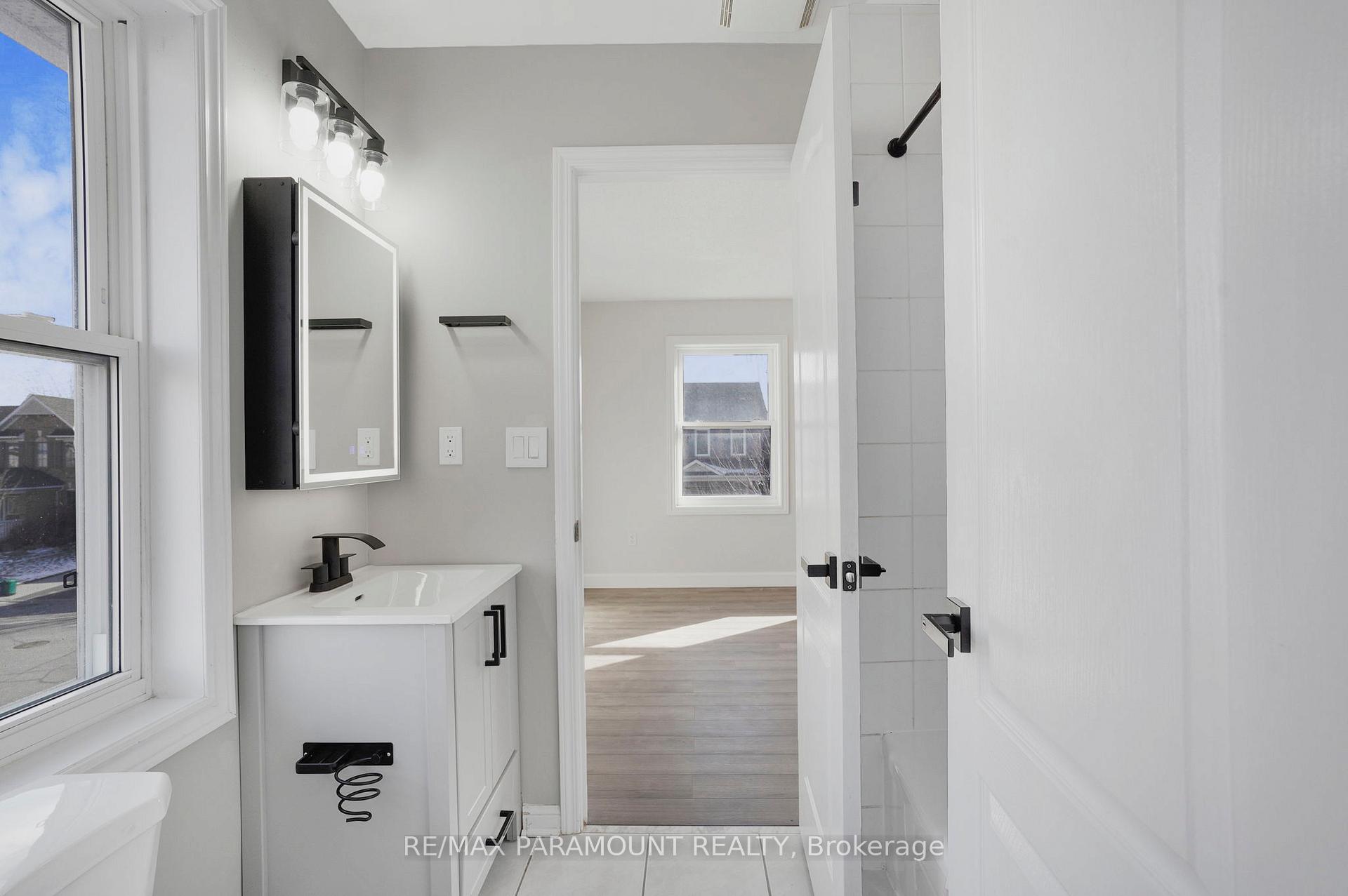 Photo 32 of 1605 Gowling Terrace, Milton, Clarke — HOMEH
