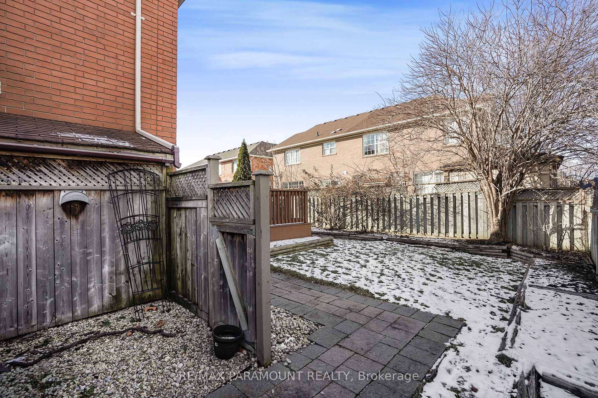 Photo 37 of 1605 Gowling Terrace, Milton, Clarke — HOMEH
