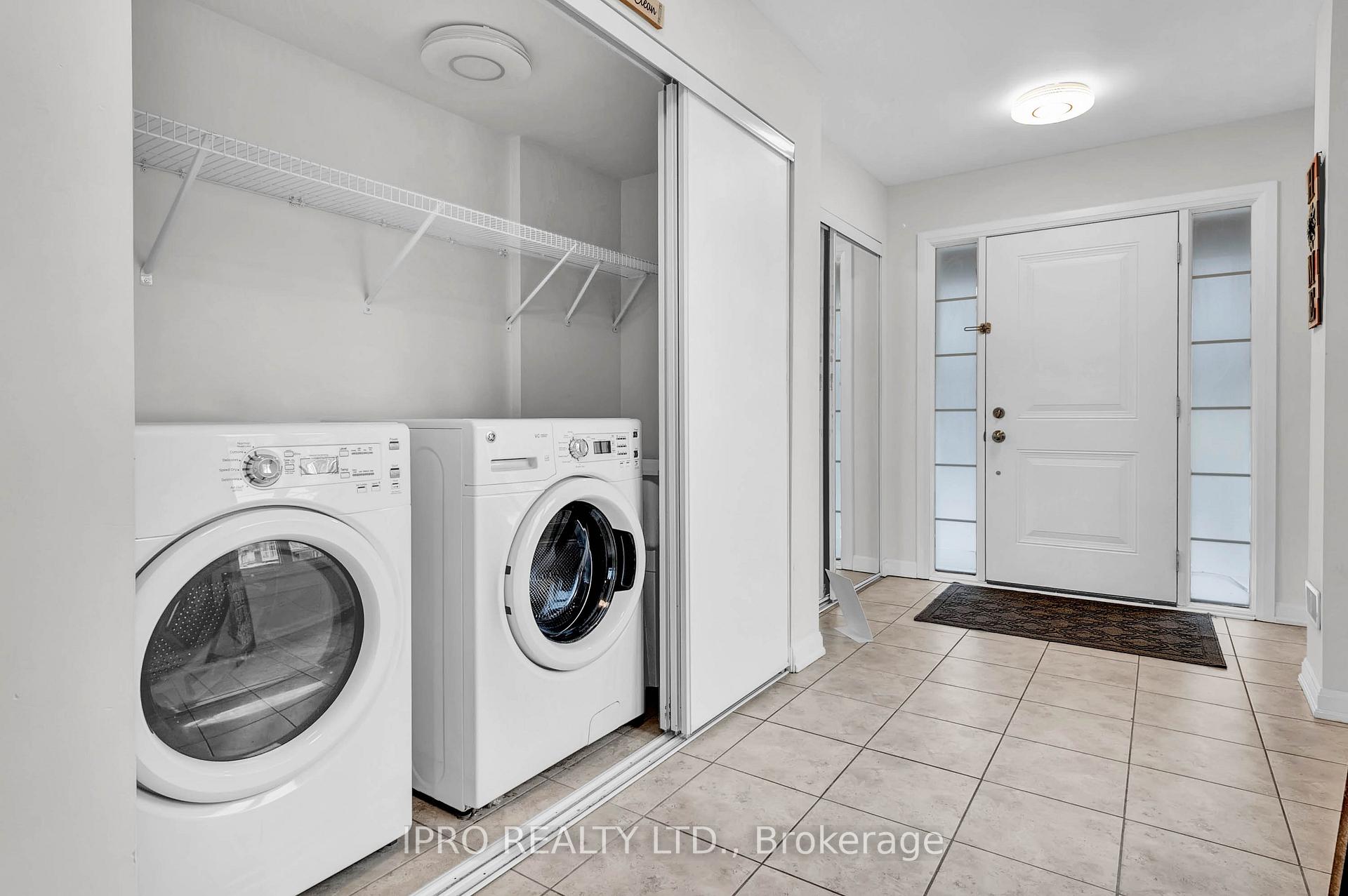 Photo 5 of Unit 33, 165 Hampshire Way, Milton, Dempsey — HOMEH