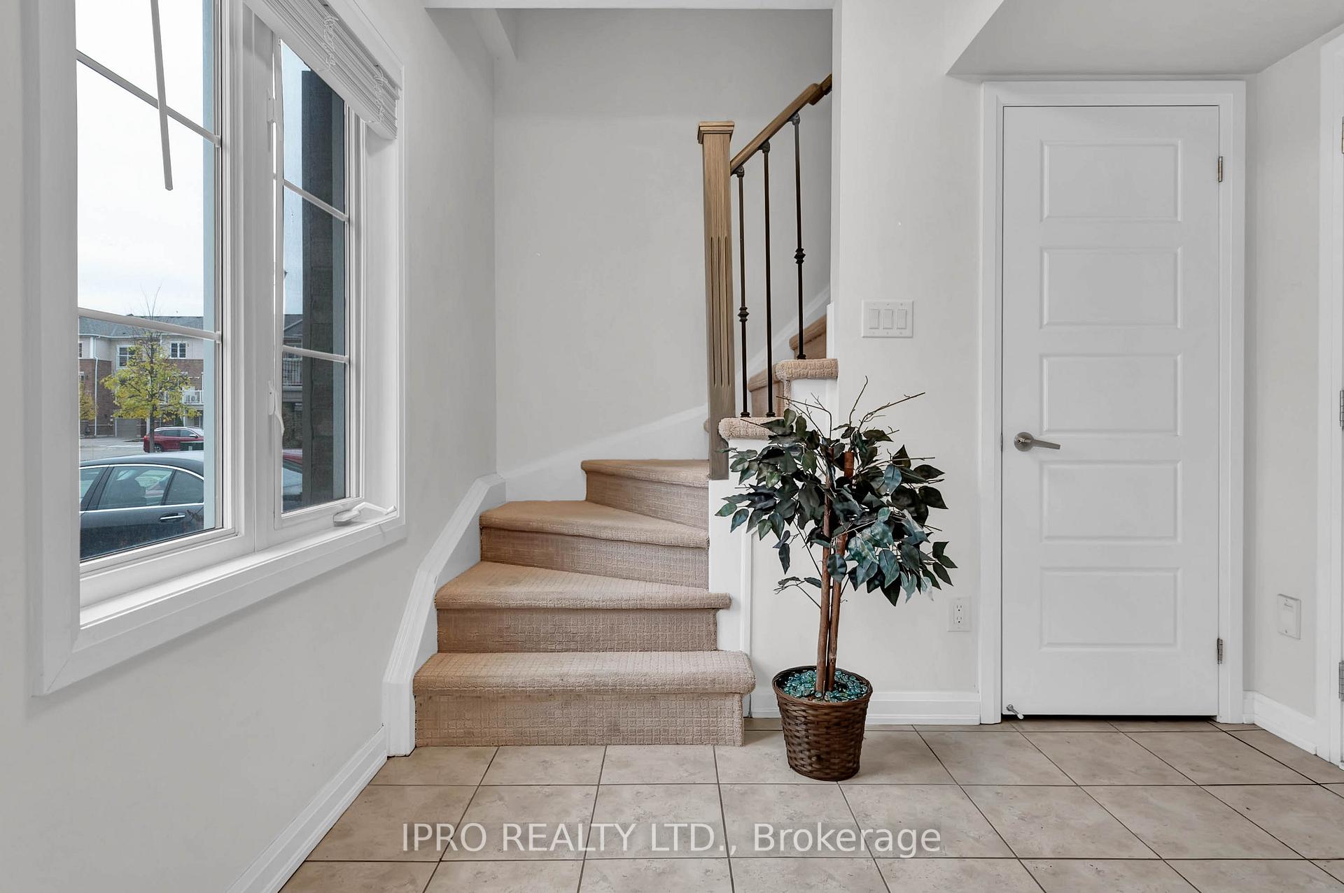 Photo 7 of Unit 33, 165 Hampshire Way, Milton, Dempsey — HOMEH