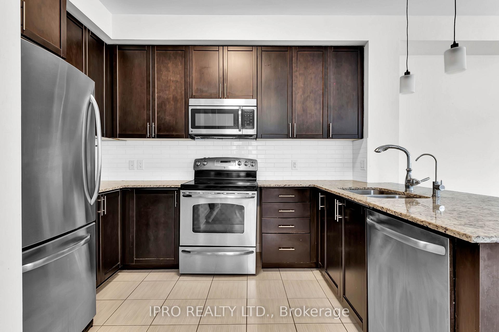 Photo 11 of Unit 33, 165 Hampshire Way, Milton, Dempsey — HOMEH