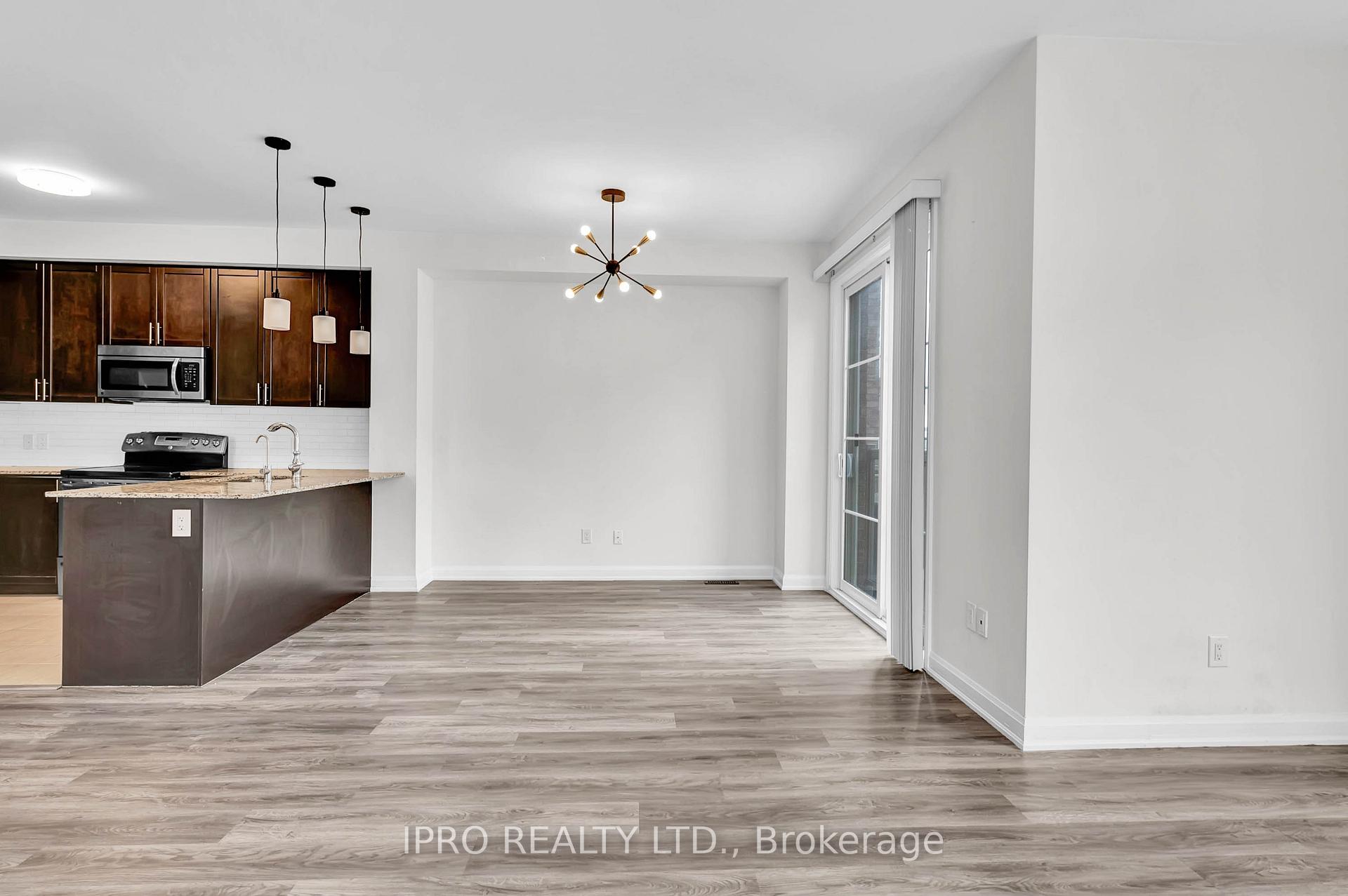 Photo 12 of Unit 33, 165 Hampshire Way, Milton, Dempsey — HOMEH