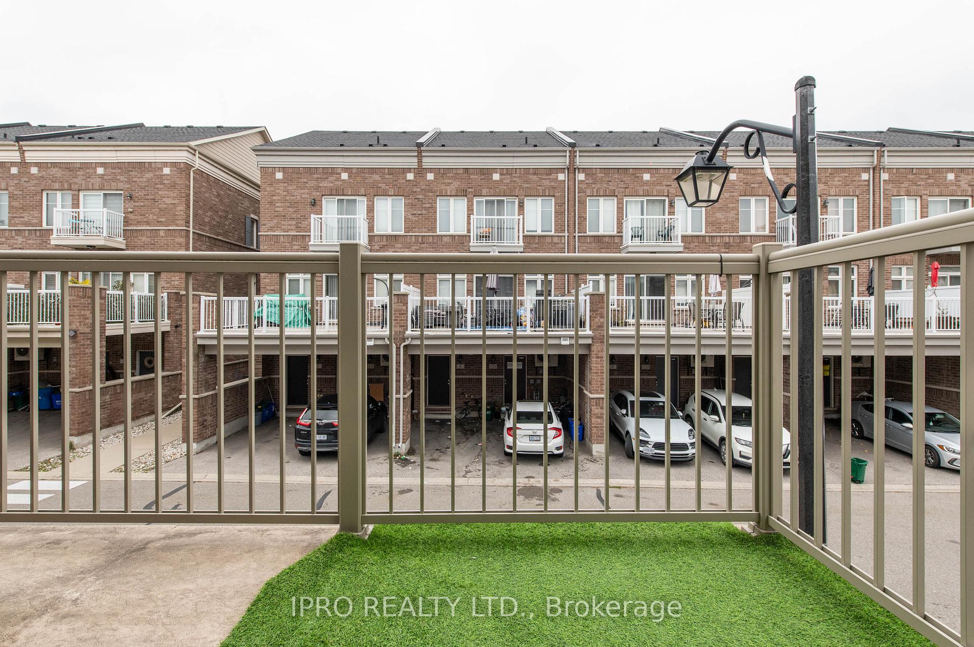 Photo 15 of Unit 33, 165 Hampshire Way, Milton, Dempsey — HOMEH