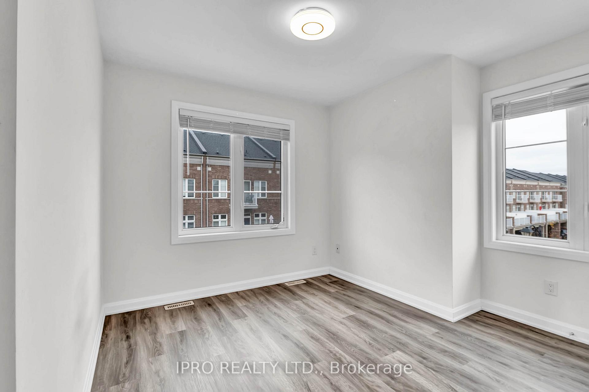 Photo 20 of Unit 33, 165 Hampshire Way, Milton, Dempsey — HOMEH