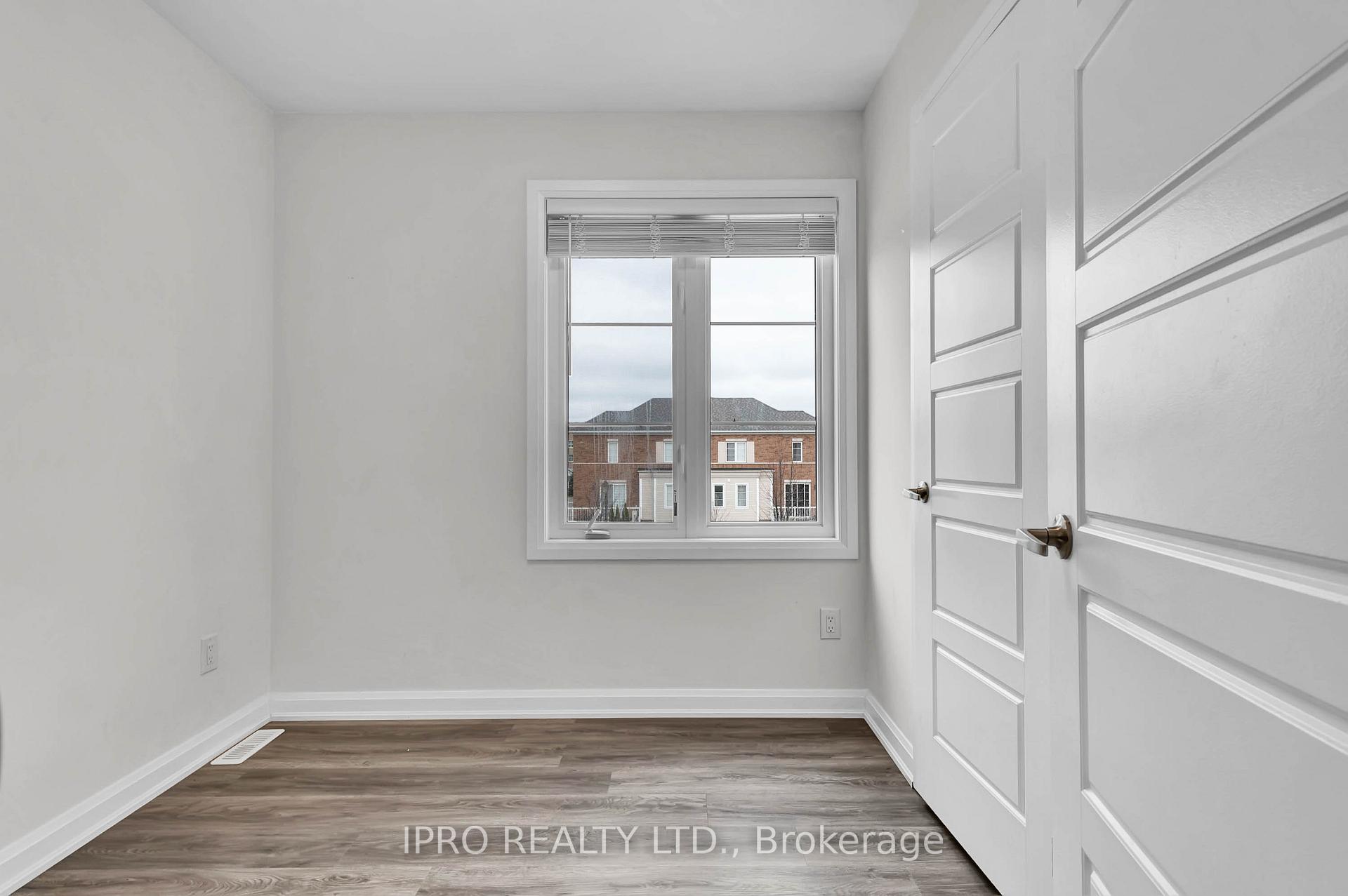 Photo 22 of Unit 33, 165 Hampshire Way, Milton, Dempsey — HOMEH