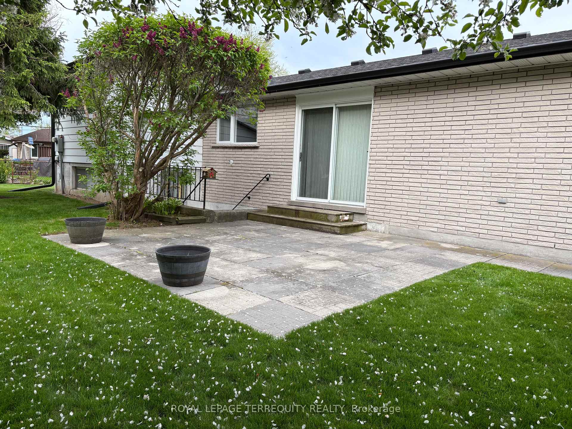 Photo 40 of 32 O'Dell Court, Ajax, South East — HOMEH