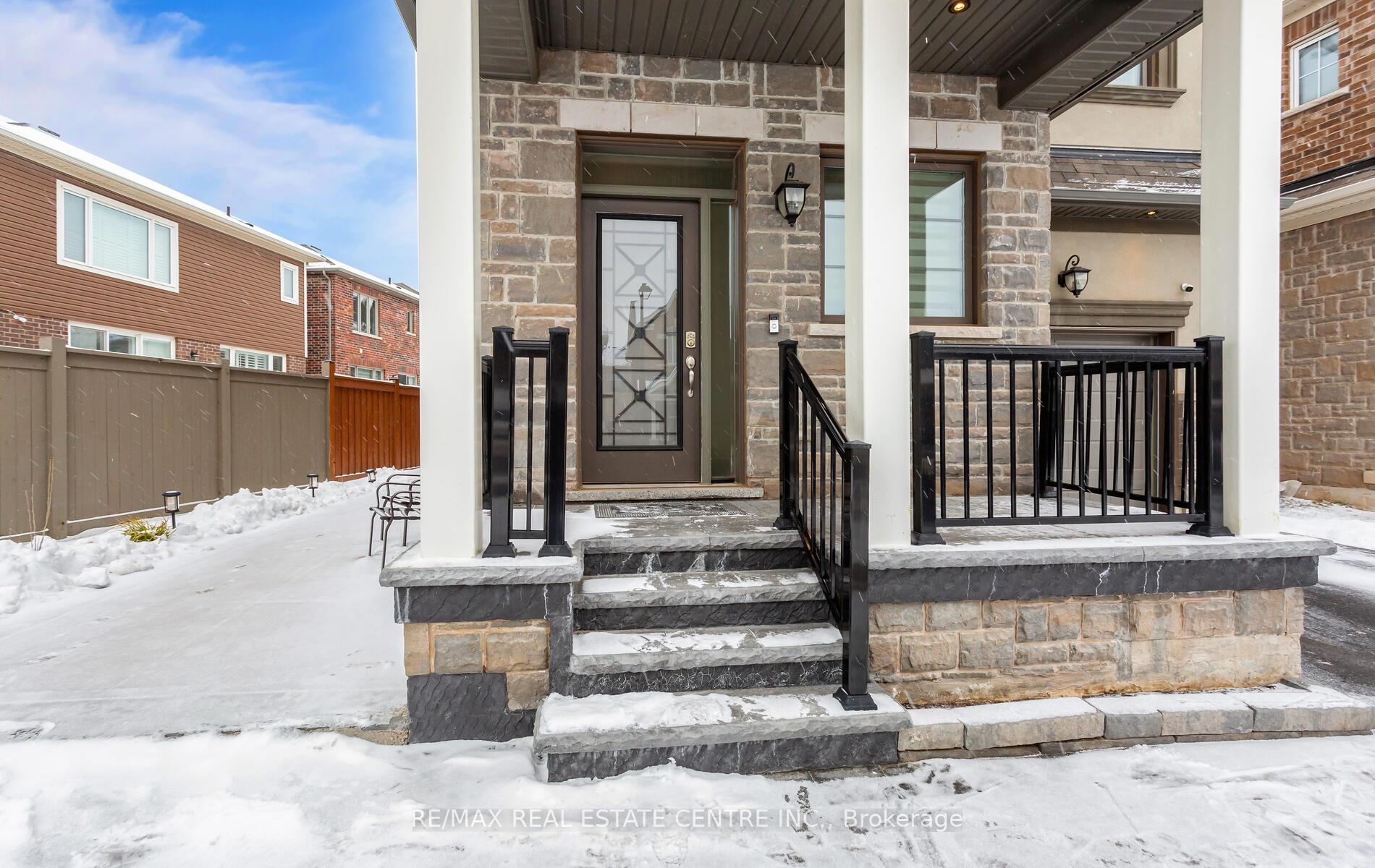 Photo 2 of 949 logan Drive, Milton, Cobban — HOMEH