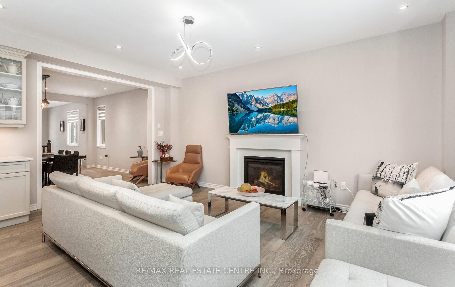 Photo 10 of 949 logan Drive, Milton, Cobban — HOMEH