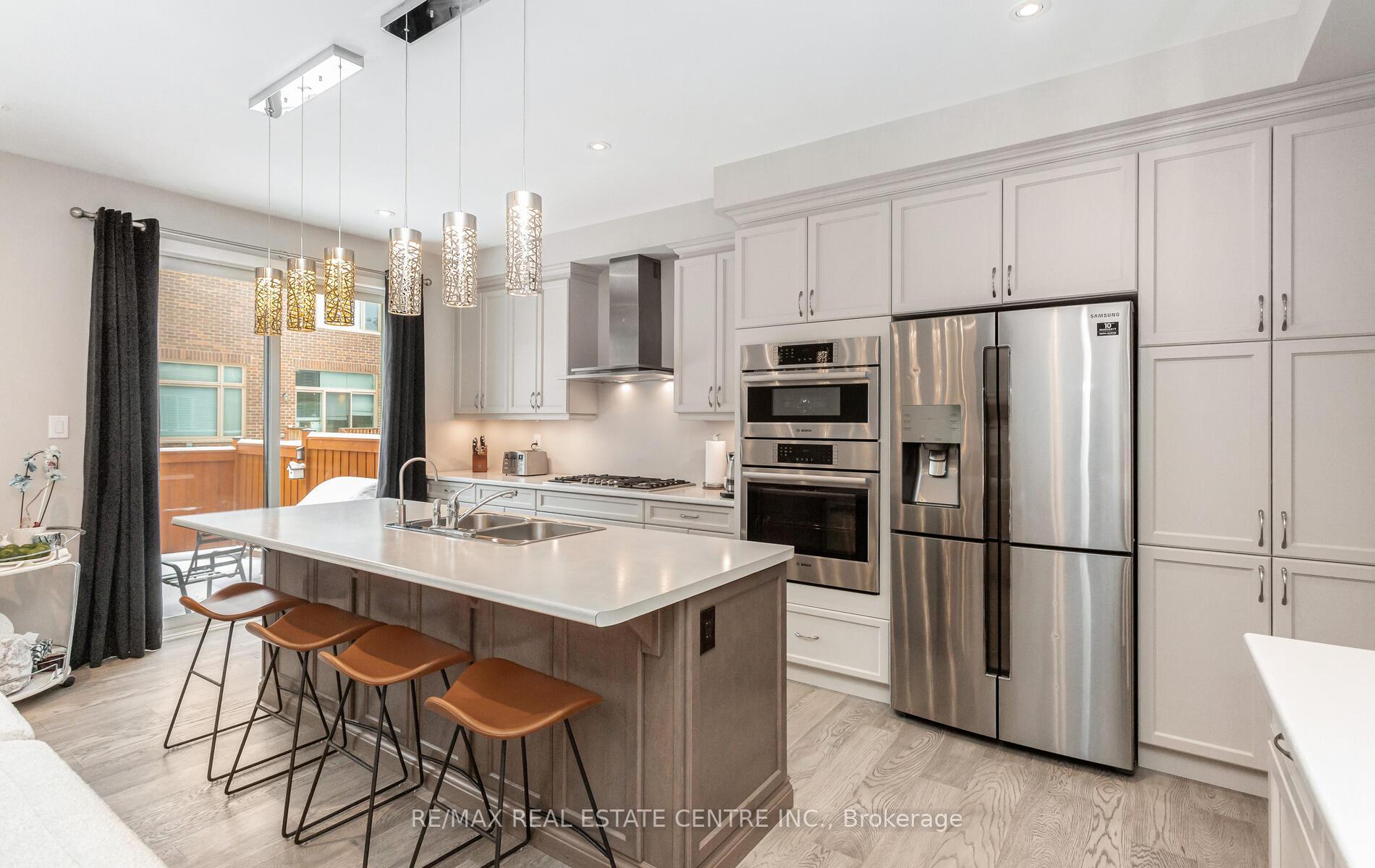 Photo 13 of 949 logan Drive, Milton, Cobban — HOMEH