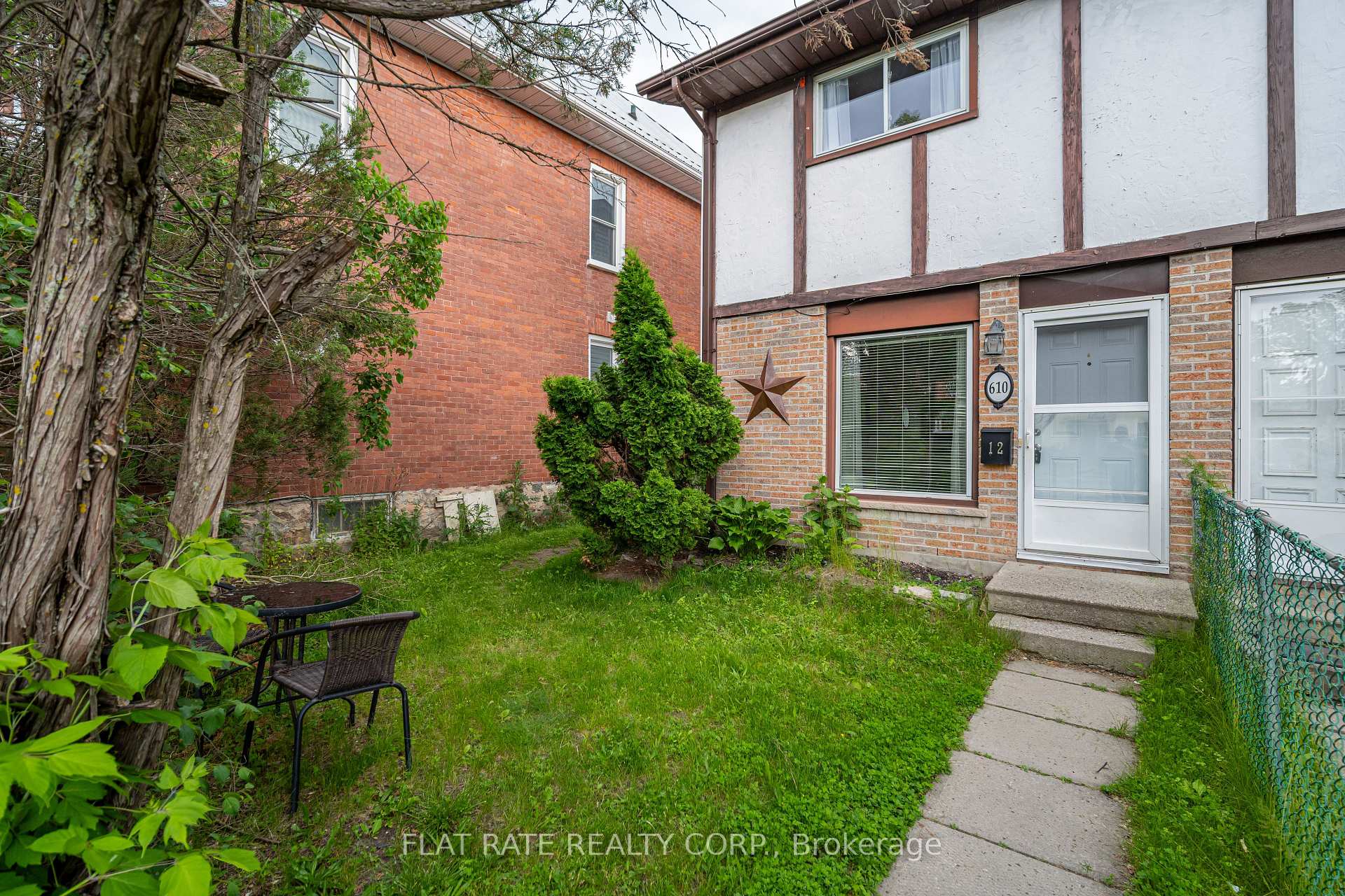 Front of Unit 12, 610 George Street N
