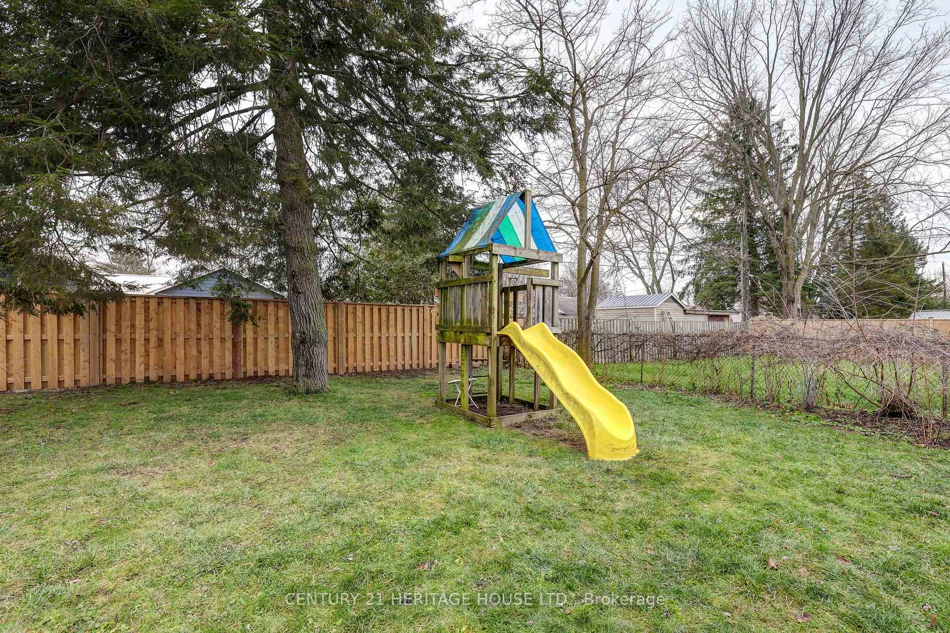 Photo 6 of 77 Fourth Avenue, Aylmer — HOMEH