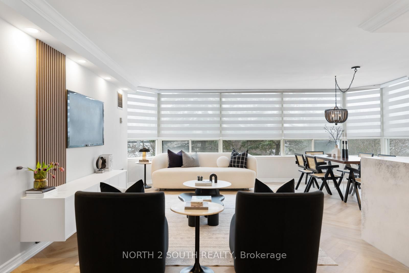 Front of Unit 304, 7 townsgate Dr