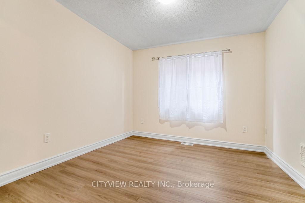 Photo 11 of 984 Dice Way E, Milton, Willmott — HOMEH