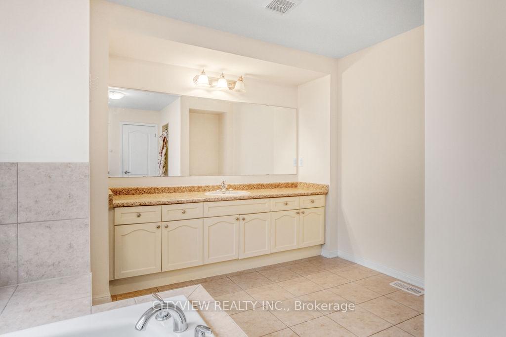 Photo 24 of 984 Dice Way E, Milton, Willmott — HOMEH