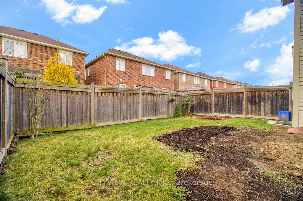 Photo 40 of 984 Dice Way E, Milton, Willmott — HOMEH