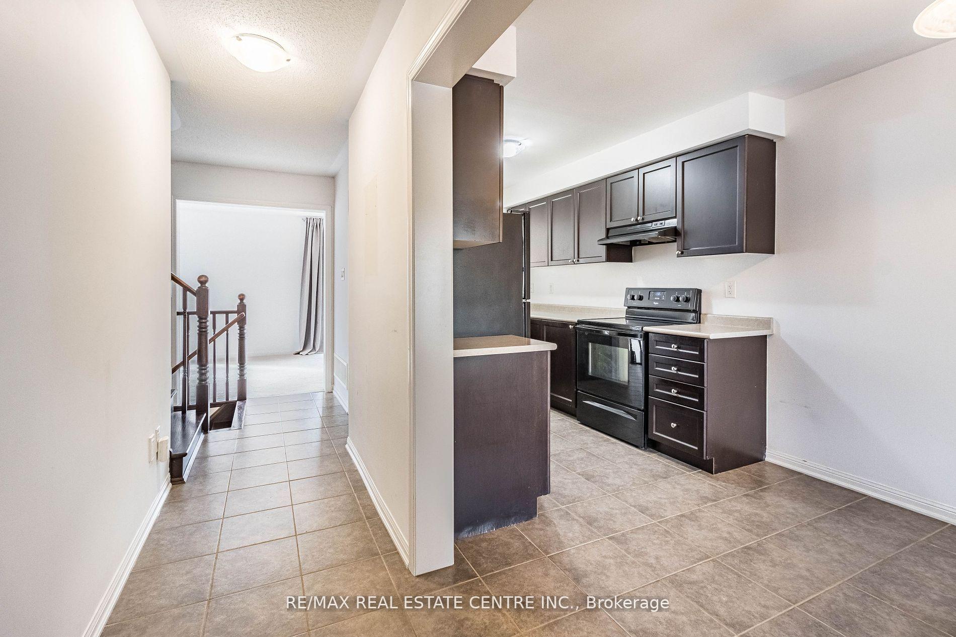 Photo 3 of 782 Johnson Heights, Milton, Coates — HOMEH