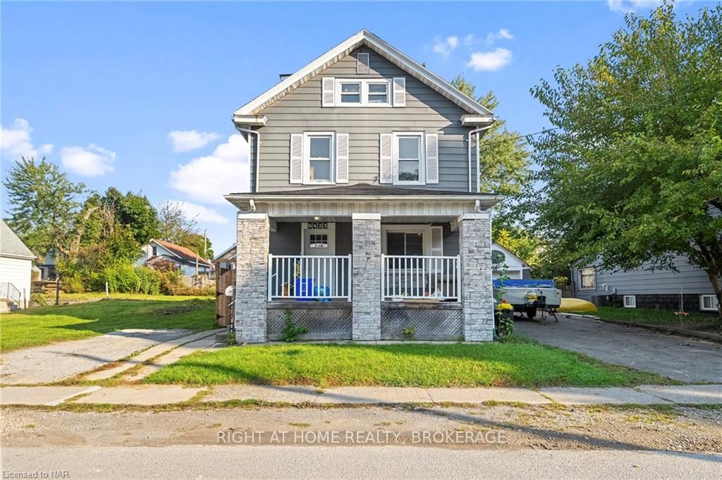 Front of 6423 Barker Street