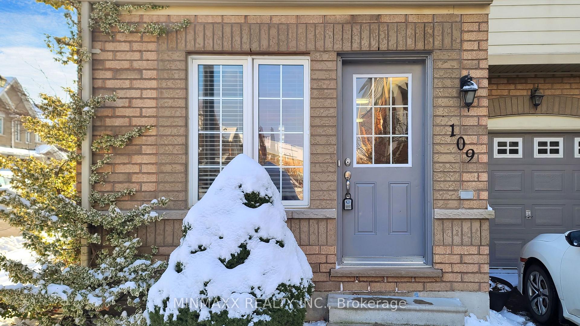 Photo 3 of Unit 109, 620 Ferguson Drive, Milton, Beaty — HOMEH