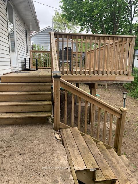 Photo 10 of 724 Fairbairn Street, Peterborough, Northcrest Ward 5 — HOMEH
