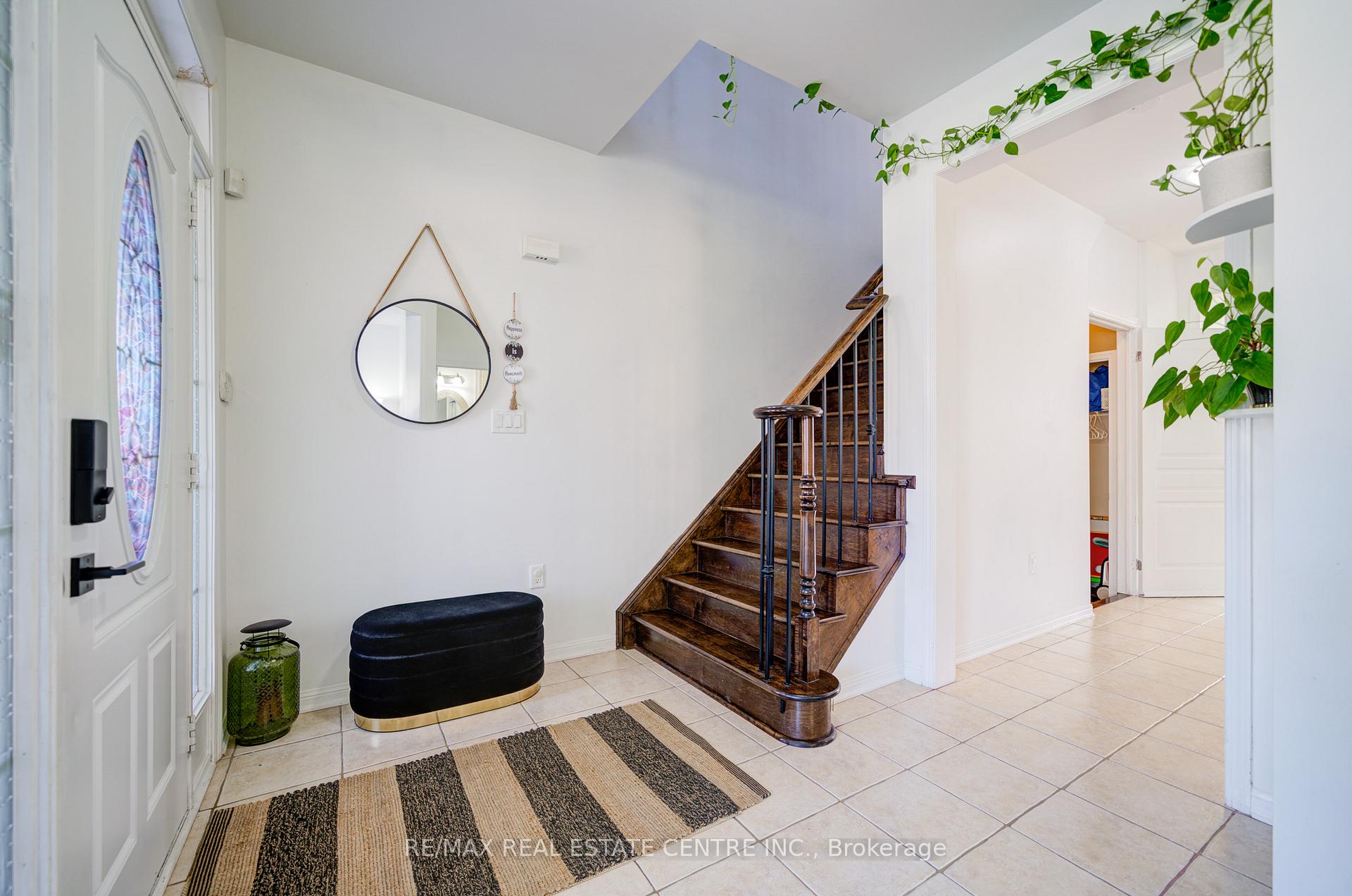 Photo 7 of Unit Upper, 732 Scott Boulevard, Milton, Harrison — HOMEH