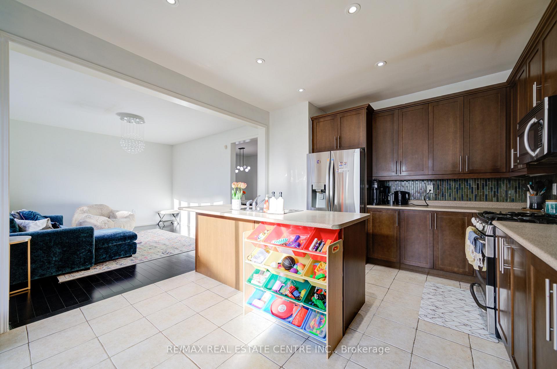 Photo 15 of Unit Upper, 732 Scott Boulevard, Milton, Harrison — HOMEH