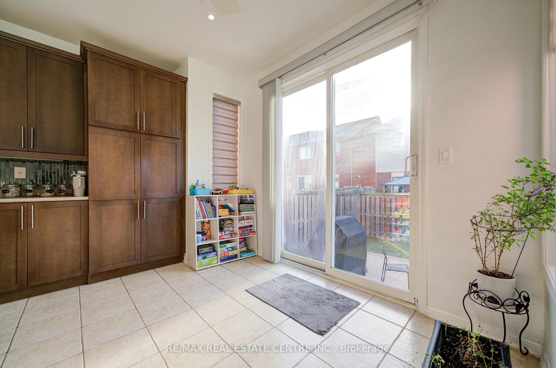 Photo 16 of Unit Upper, 732 Scott Boulevard, Milton, Harrison — HOMEH