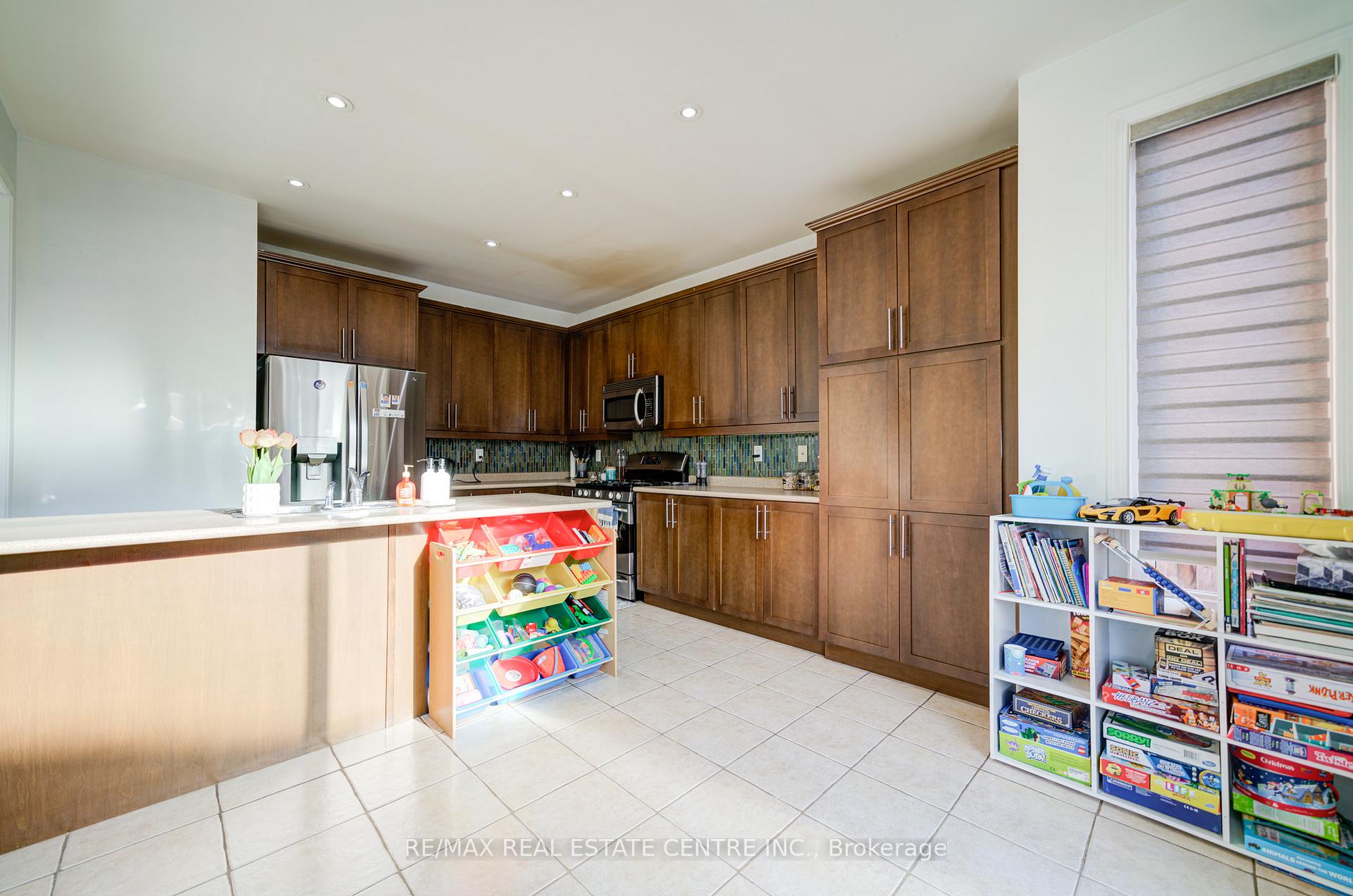 Photo 17 of Unit Upper, 732 Scott Boulevard, Milton, Harrison — HOMEH