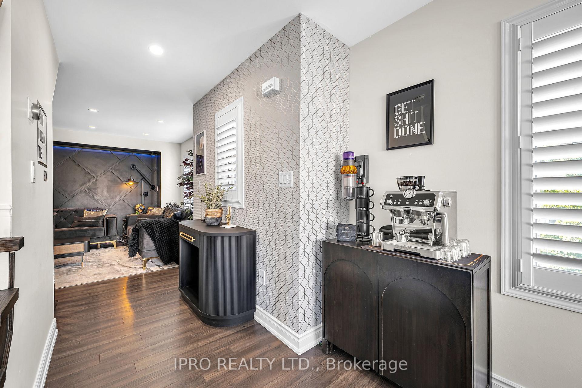 Photo 9 of 1637 LeBlanc Court, Milton, Ford — HOMEH