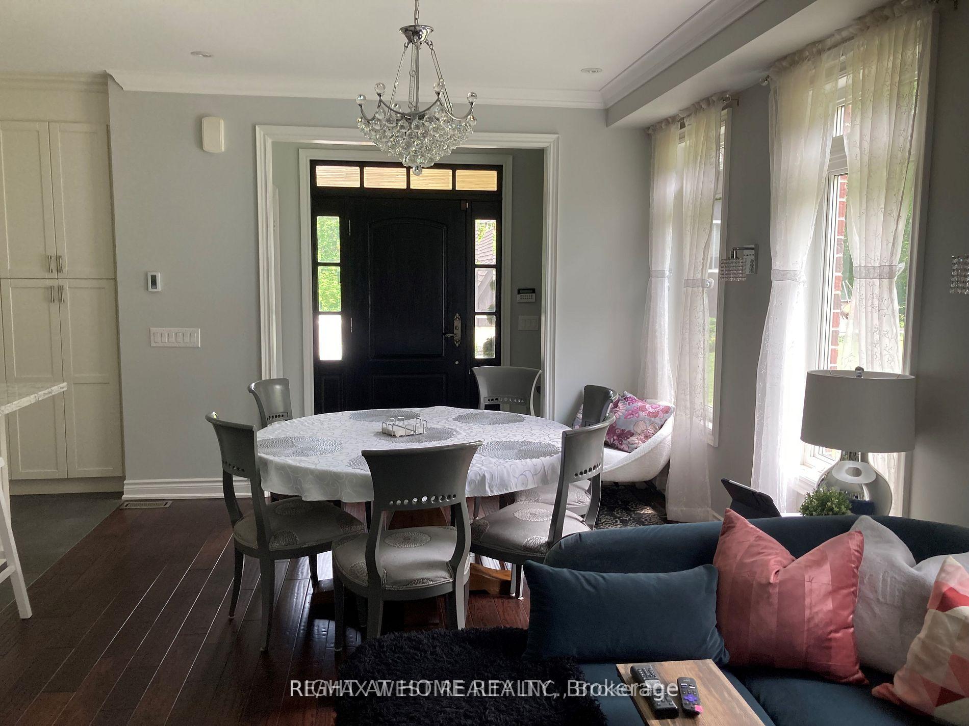 Photo 7 of 125 Ridge Road, Aurora, Aurora Estates — HOMEH