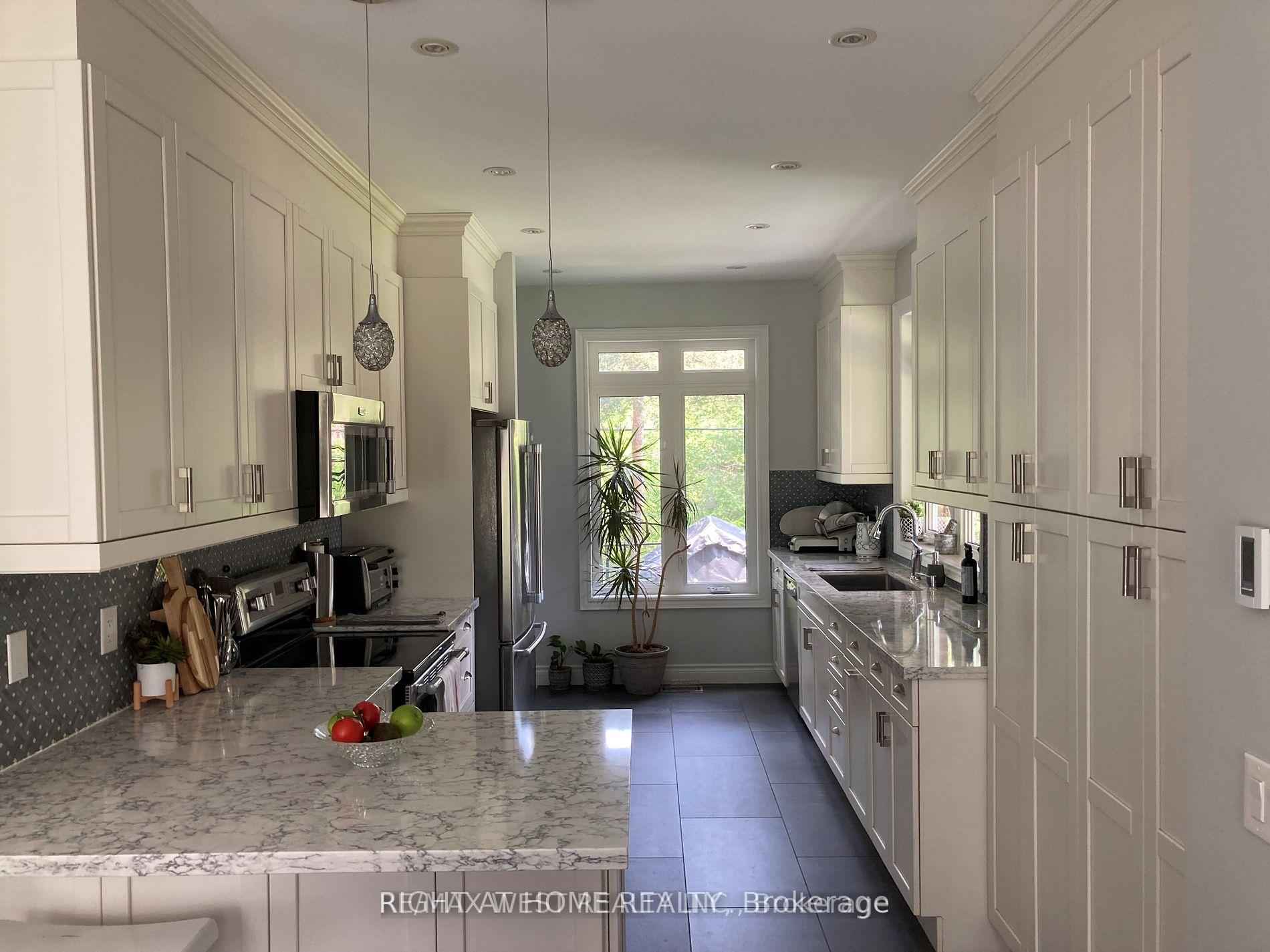 Photo 19 of 125 Ridge Road, Aurora, Aurora Estates — HOMEH