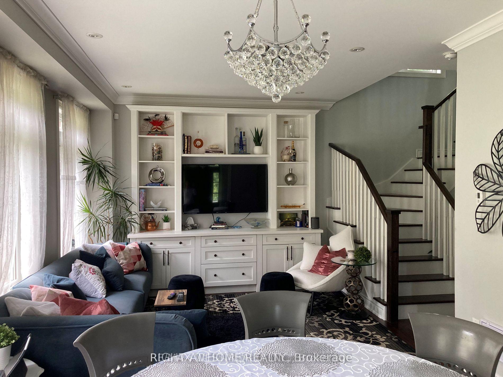 Photo 10 of 125 Ridge Road, Aurora, Aurora Estates — HOMEH
