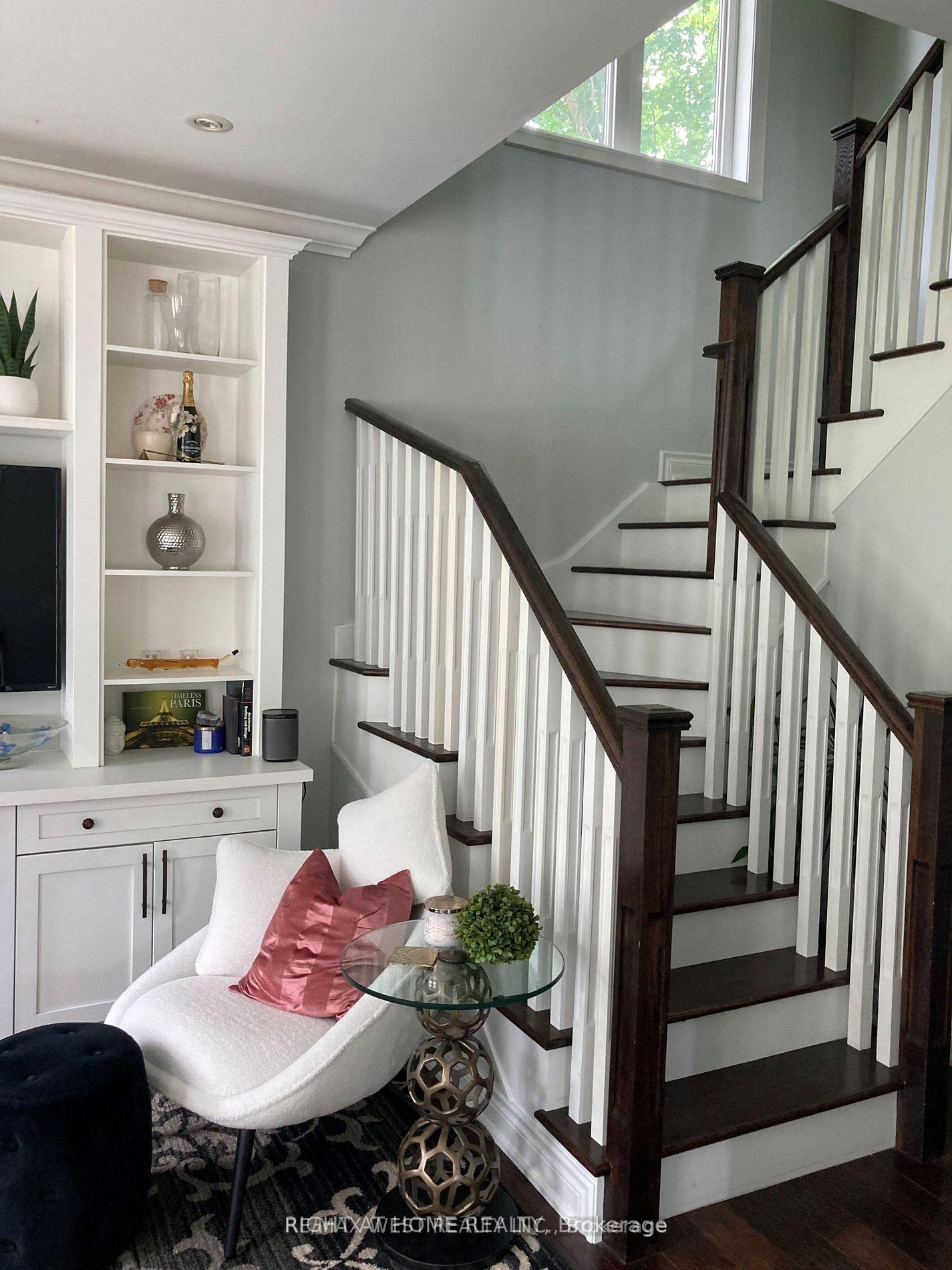 Photo 9 of 125 Ridge Road, Aurora, Aurora Estates — HOMEH