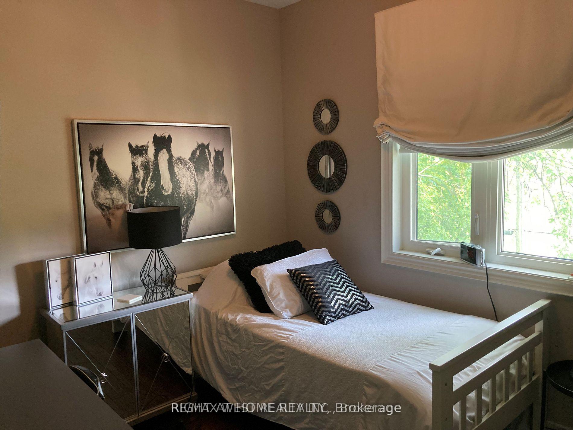 Photo 16 of 125 Ridge Road, Aurora, Aurora Estates — HOMEH