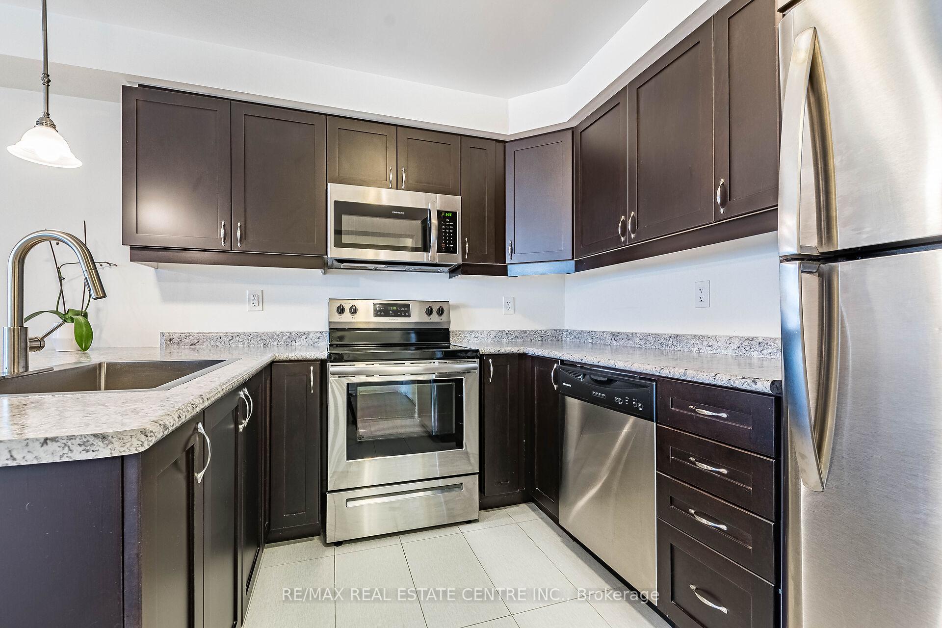 Photo 11 of 1141 Duignan Crescent, Milton, Ford — HOMEH