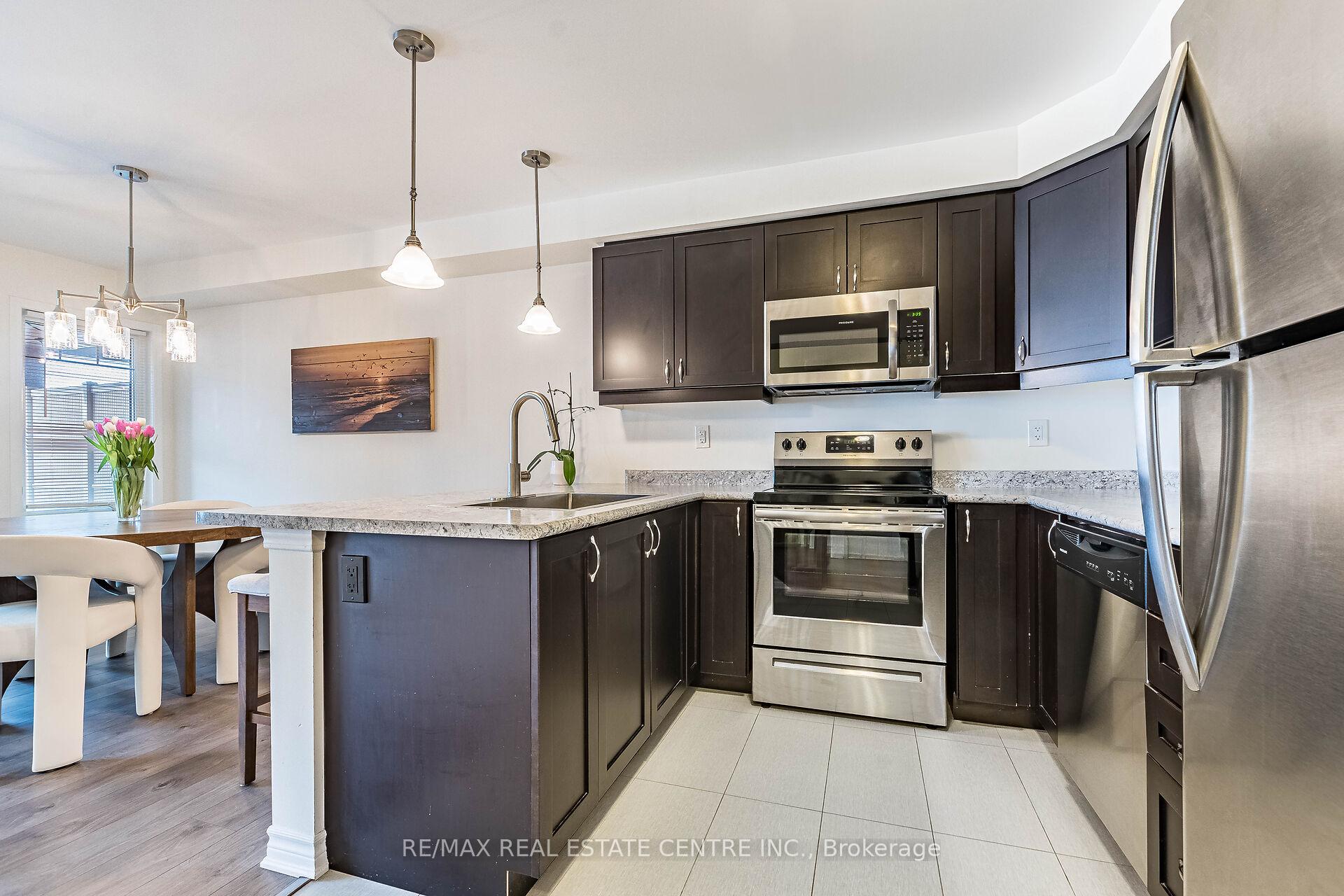 Photo 15 of 1141 Duignan Crescent, Milton, Ford — HOMEH