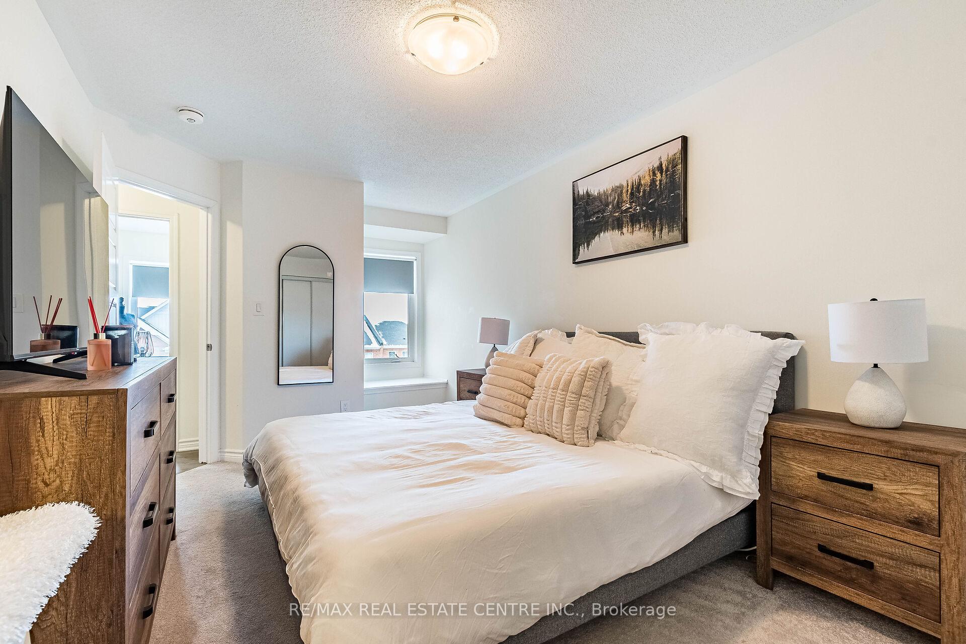 Photo 19 of 1141 Duignan Crescent, Milton, Ford — HOMEH