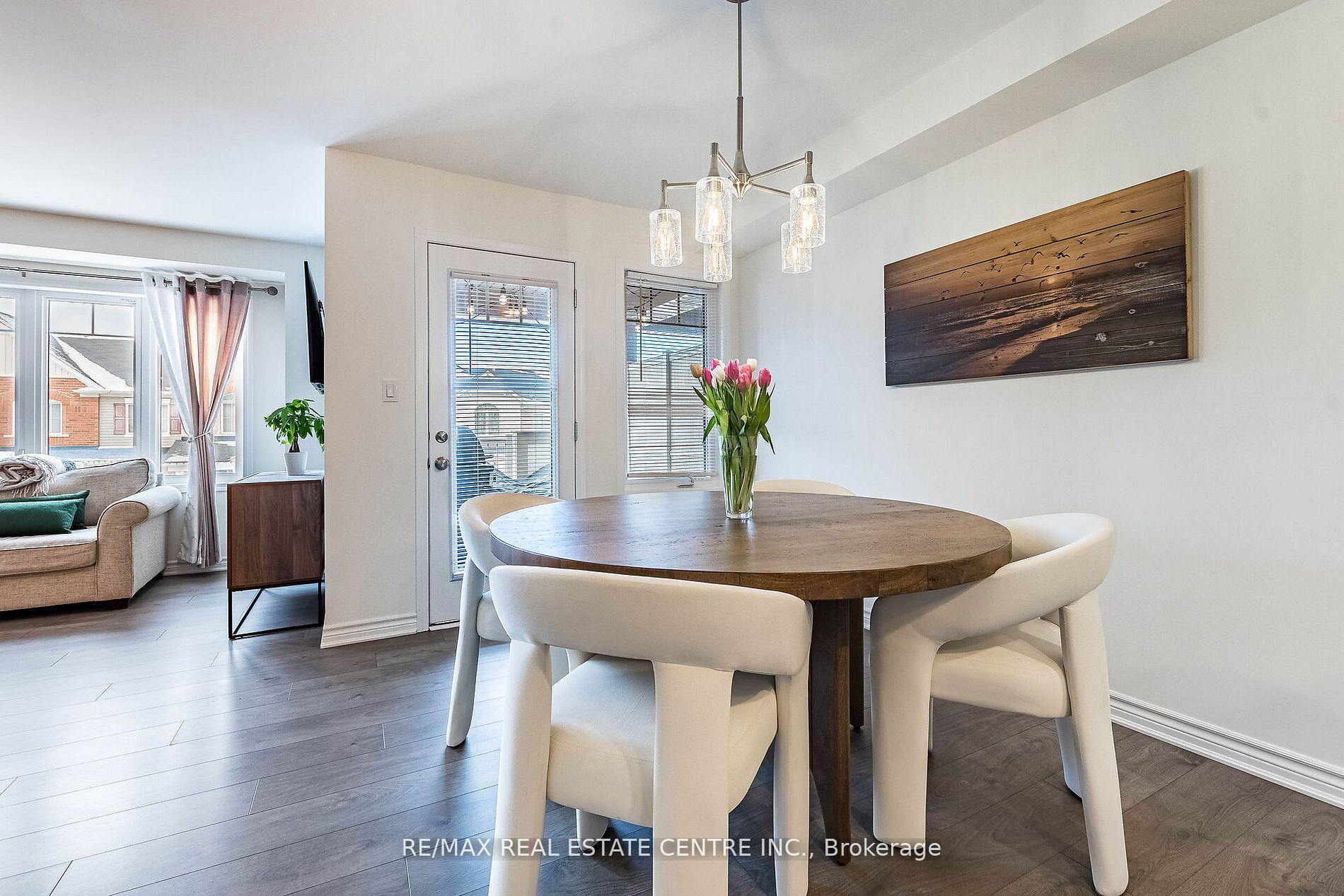 Photo 33 of 1141 Duignan Crescent, Milton, Ford — HOMEH