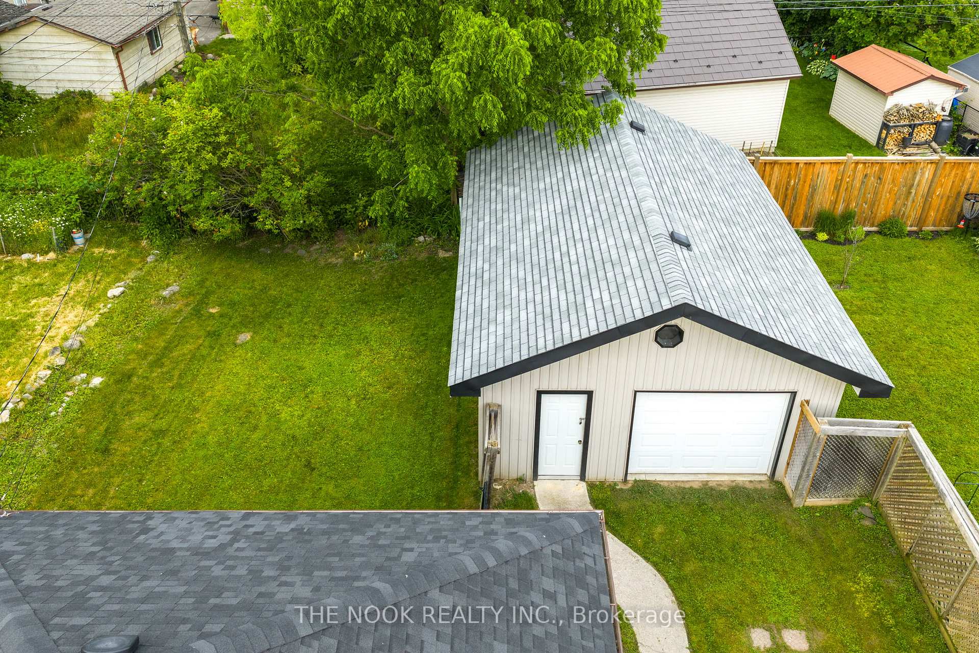 Photo 2 of 818 Nicholls Street, Peterborough, Northcrest Ward 5 — HOMEH
