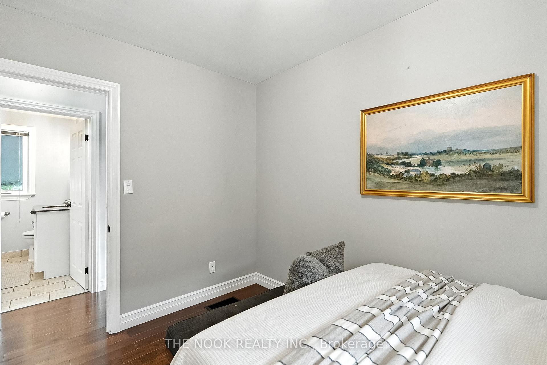Photo 25 of 818 Nicholls Street, Peterborough, Northcrest Ward 5 — HOMEH
