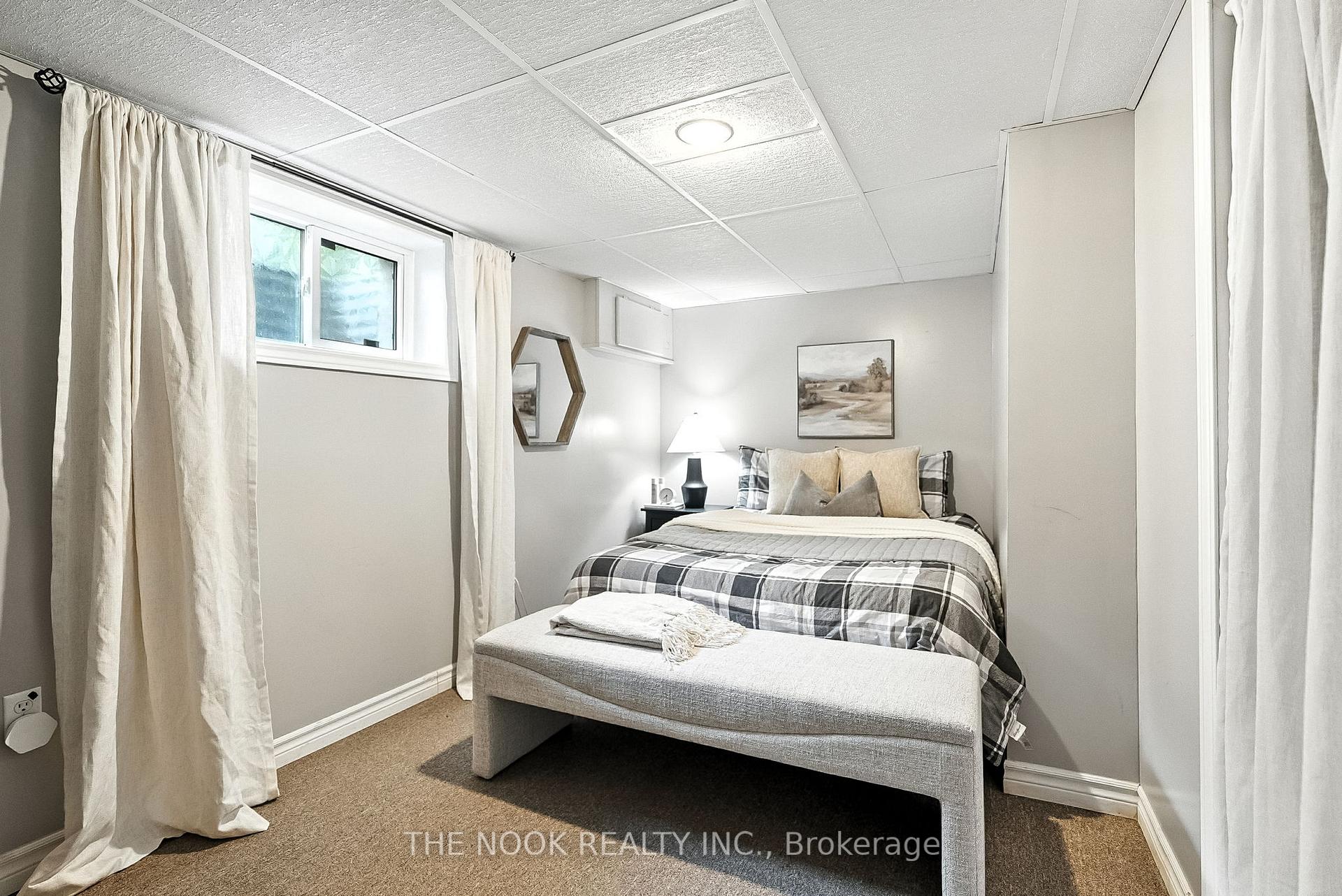 Photo 33 of 818 Nicholls Street, Peterborough, Northcrest Ward 5 — HOMEH