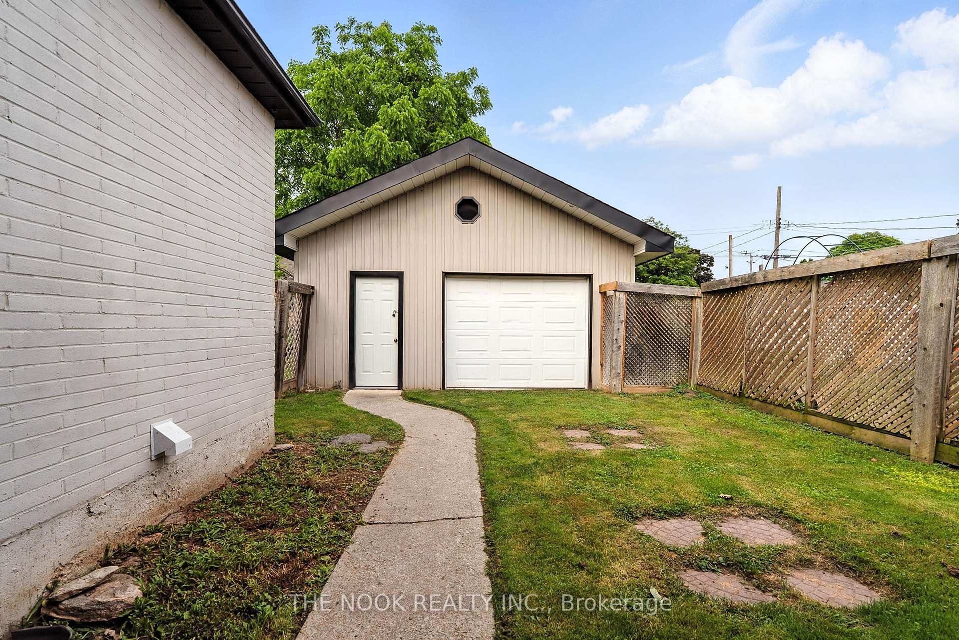 Photo 40 of 818 Nicholls Street, Peterborough, Northcrest Ward 5 — HOMEH