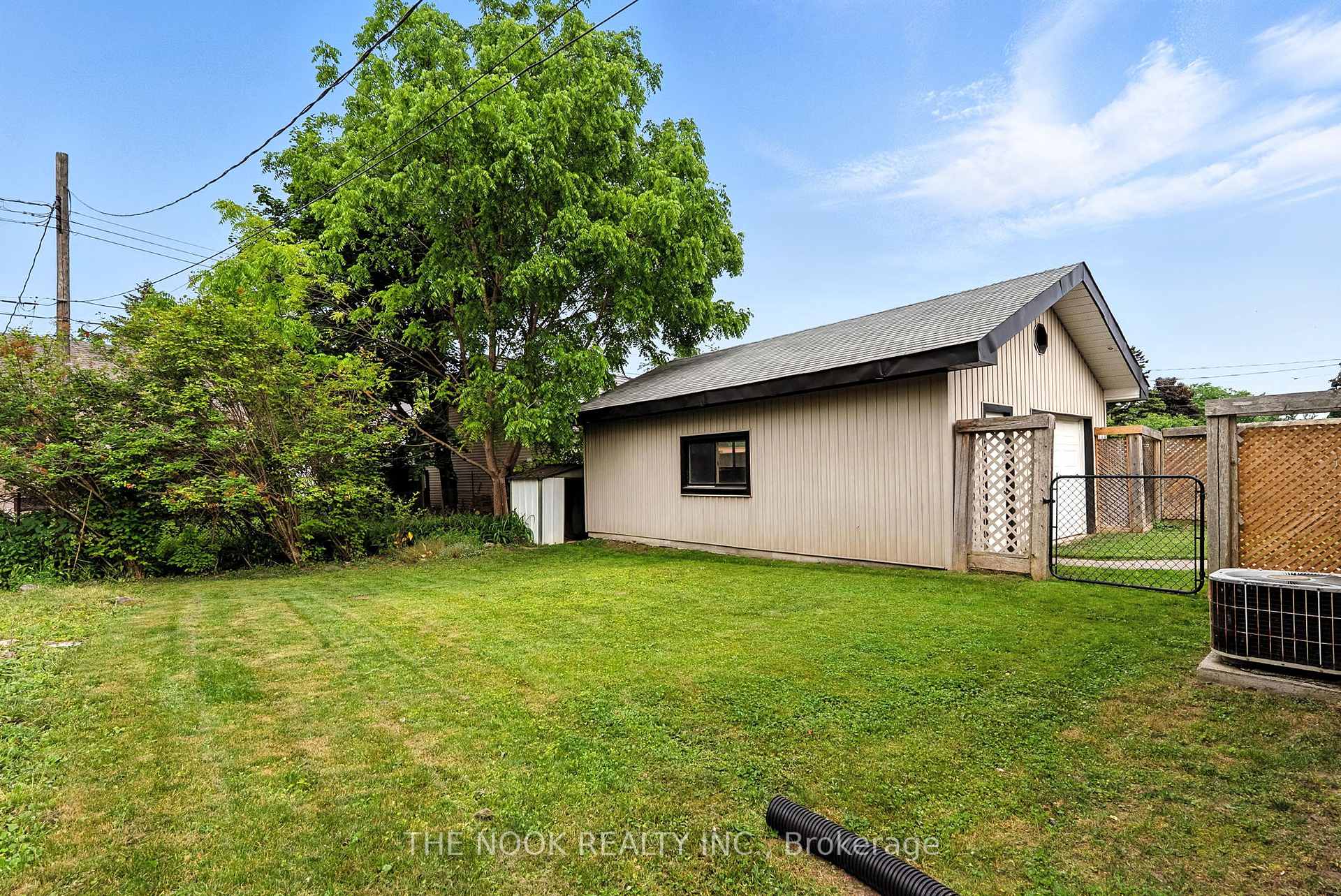 Photo 41 of 818 Nicholls Street, Peterborough, Northcrest Ward 5 — HOMEH